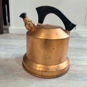 Copper Stovetop Kettle with Black Handle - Copper Finish